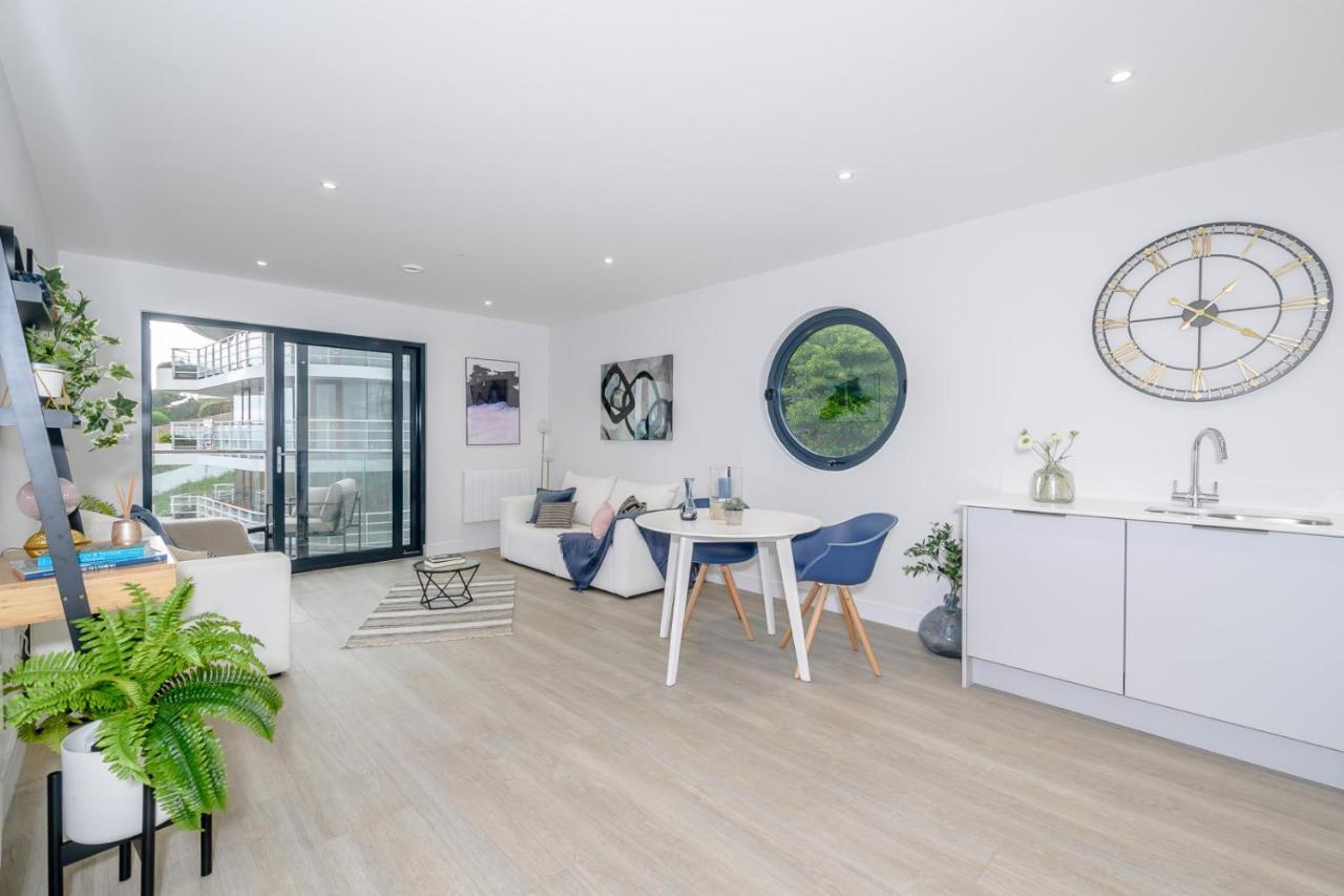 5 Middlecombe - Luxury Apartment At Byron Woolacombe, Only 4 Minute Walk To Woolacombe Beach! Luaran gambar
